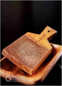 日本料理中的“瓦萨比”到底是什么？山葵和芥末是一种东西吗？