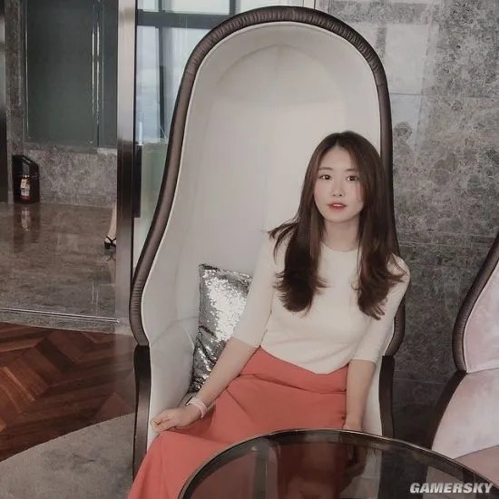 韩国女数学老师走红 网友:老师我想学数学