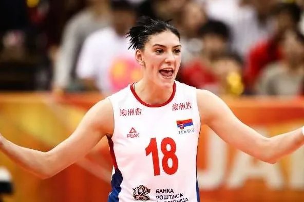 左手大将博斯科维奇能和当今世界女排第一人李盈莹相比较吗？