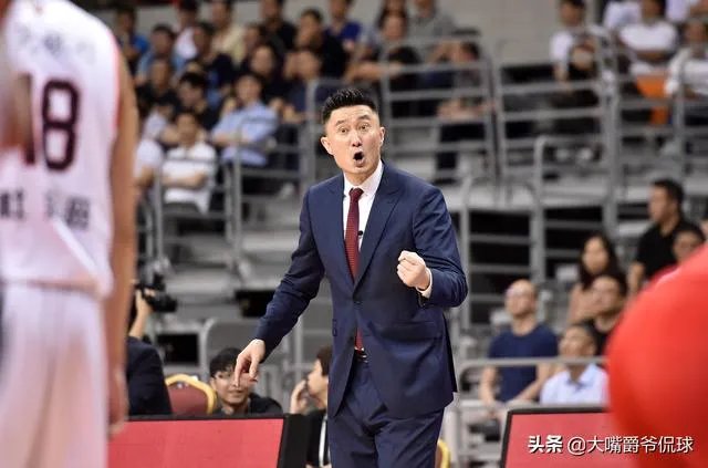 如果周鹏四月中旬可以复出，杜锋带领的国家队可以打进奥运会吗？