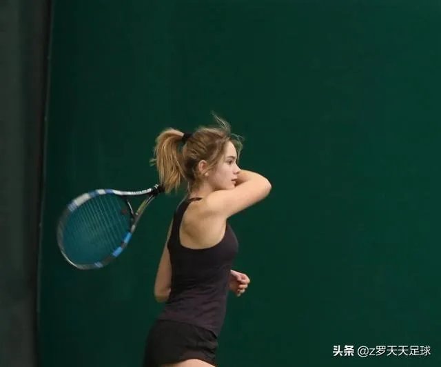 15岁的网球少女麦基瑞恩为何会迅速在美国蹿红呢？