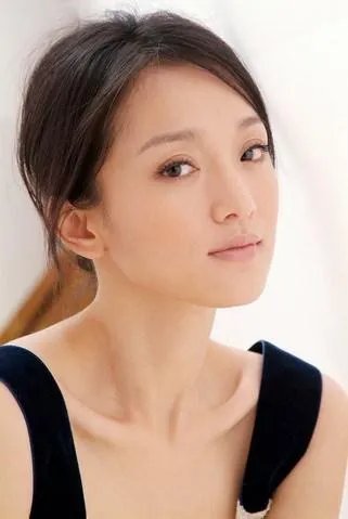 为什么瘦小的周迅出演过那么多的大美女却没有争议？