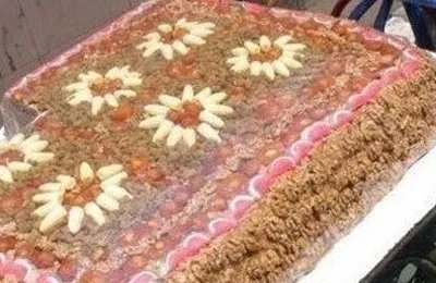 海口街头现“天价切糕”,是切糕成本贵,还是摊主乱要价?