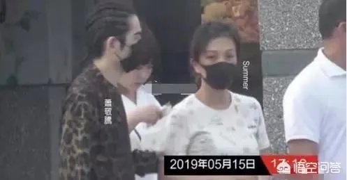 萧敬腾和经纪人怎么了？