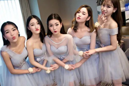 姐妹团加伴娘5个合适吗 伴娘团一般几个人