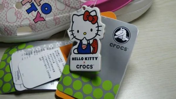 如何区别真假的crocs？