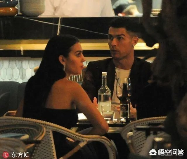 C罗花2.7万镑点两瓶红酒请女友吃饭，有人猜测其好事将近，求婚已成功，对此你怎么看？