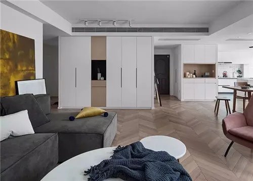 自流平6天可以铺地板吗