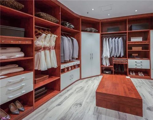 衣帽间整体衣柜效果图   如何把衣帽间设计得美观又实用