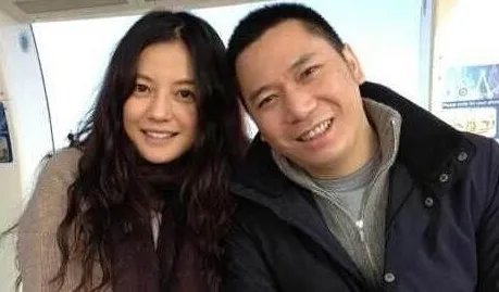 娱记曝赵薇夫妇口头协议：互不干涉感情，孩子归黄有龙所有，你怎么看？