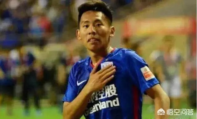 申花U19小将周俊辰，因在国青热身期间态度消极行为散漫被足协禁赛1年，你怎么看？