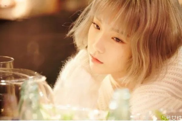 染发膏与泡泡染发剂哪个好 泡沫染发剂和染发膏区别