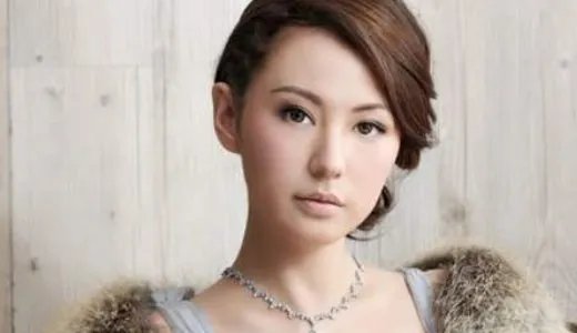 刘心悠时隔多年,再发女孩照片,所为何意?