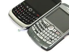 轻巧机身320万AF高分屏幕 黑莓8900试用