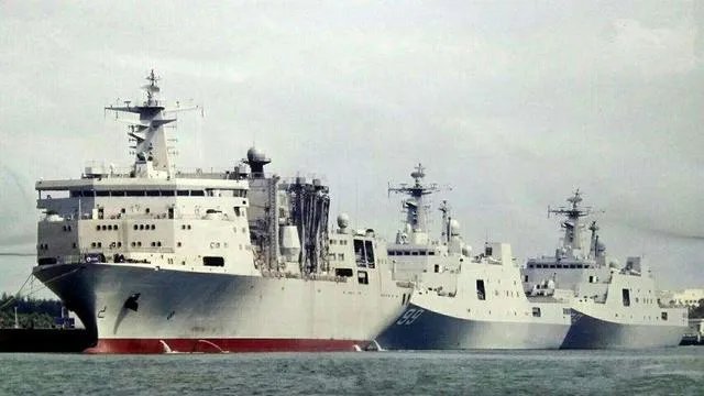 综合补给舰为什么有“奶妈”的称号？