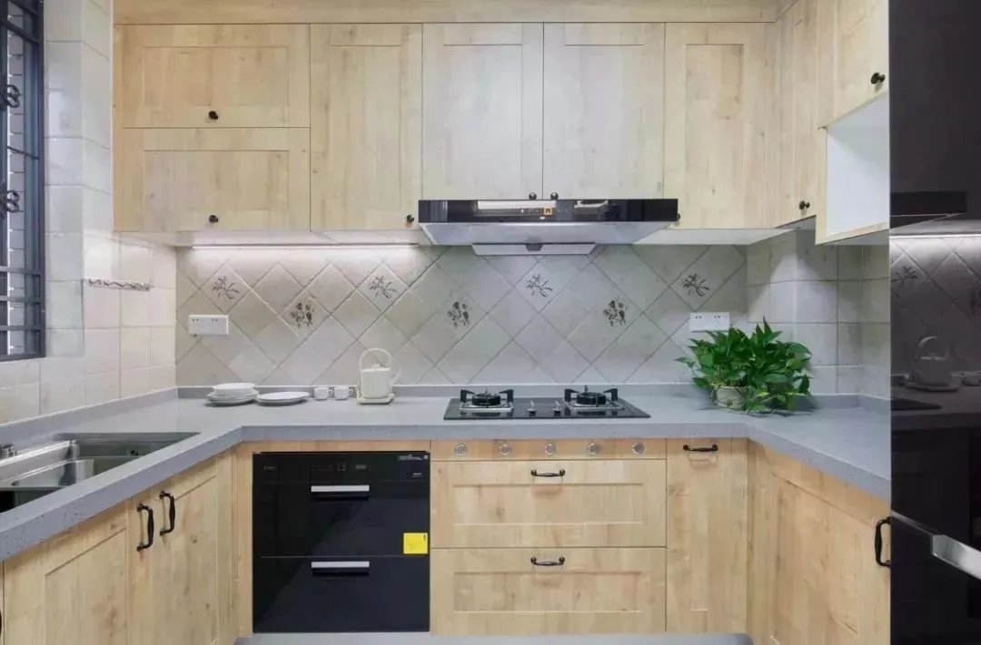 厨房柜门哪种好？