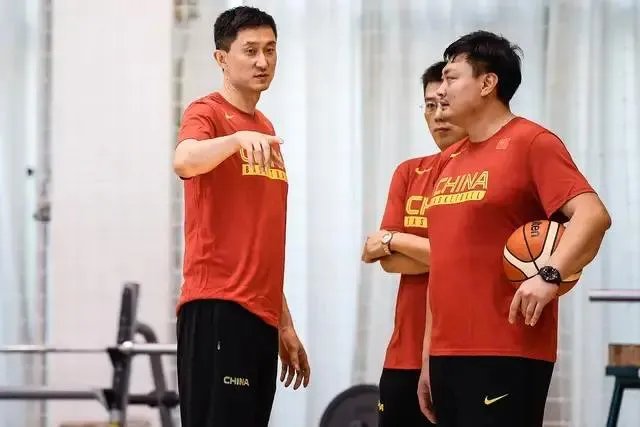 如果周鹏四月中旬可以复出，杜锋带领的国家队可以打进奥运会吗？