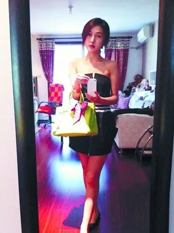 郭美美网上炫富惹争议 大别墅里的家居生活