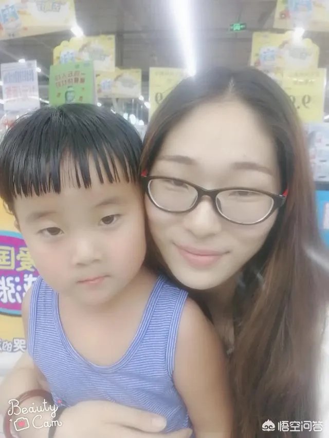 你们的好朋友结婚生子之后，跟你视频的时候会把手机对着孩子跟你聊天吗？