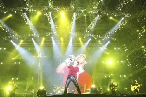 明星演唱会上被激光笔照射,为何此类事件无法杜绝?