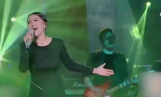 谭维维爱情事业双丰收，她是有多幸运？