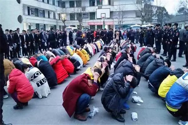 为什么大学应届生容易被骗进传销组织？该如何脱险？