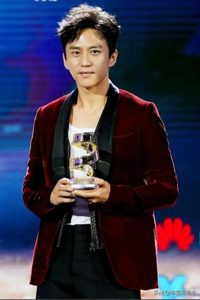 如果以李文亮英雄为原型拍一部电影，你觉得哪几个人比较合适？