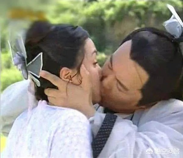 《倚天屠龙记》中张铁林、陶虹演的吻戏如何？