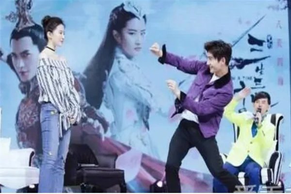 中国十大脱口秀节目排行榜：梁知上榜，它的主持人很犀利