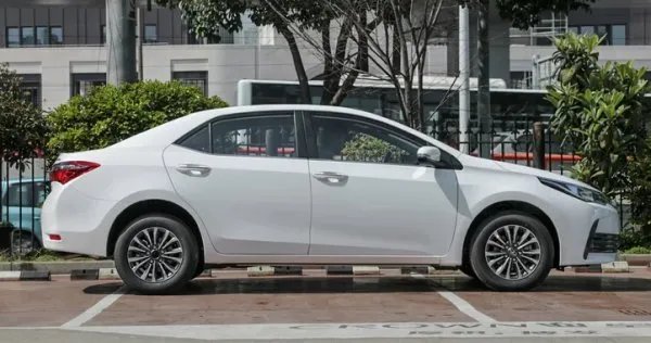 卡罗拉报价是多少？目前值得入手么？