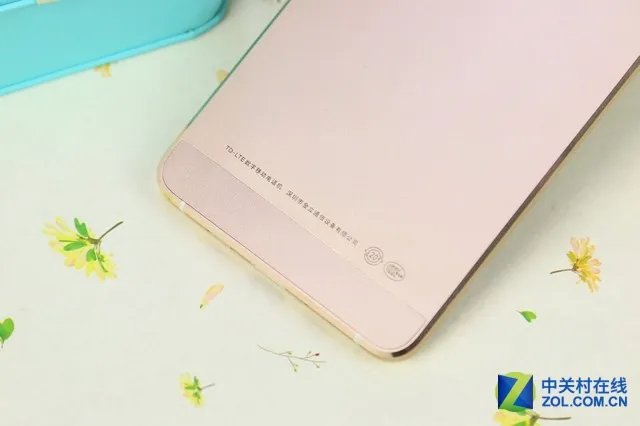 一体化闪耀金属机身 耀金版金立S6图赏