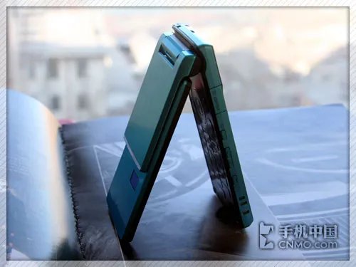 支持320万像素拍照