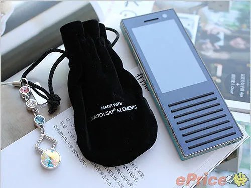 夏普首款直板手机,香水瓶媚惑设计