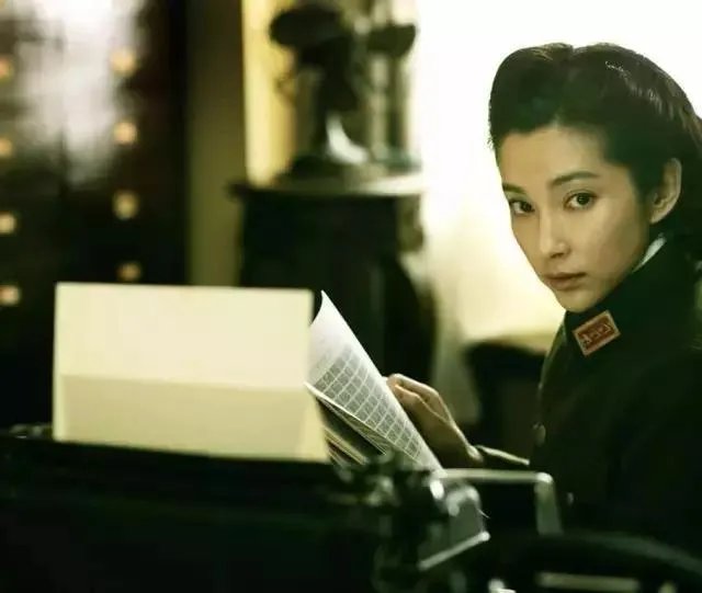 李冰冰恋情曝光，小男友究竟是何许人也？