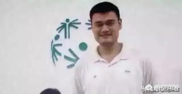 如何看待说唱歌手Lil Pump的种族歧视事件及本人的道歉回应？