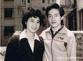如何评价昔日乒乓球世界冠军曹燕华呢？