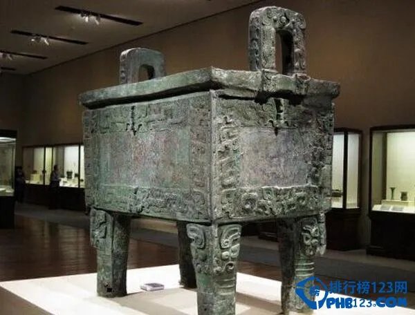 世界上最大的青铜器 司母戊鼎重达832.84千克