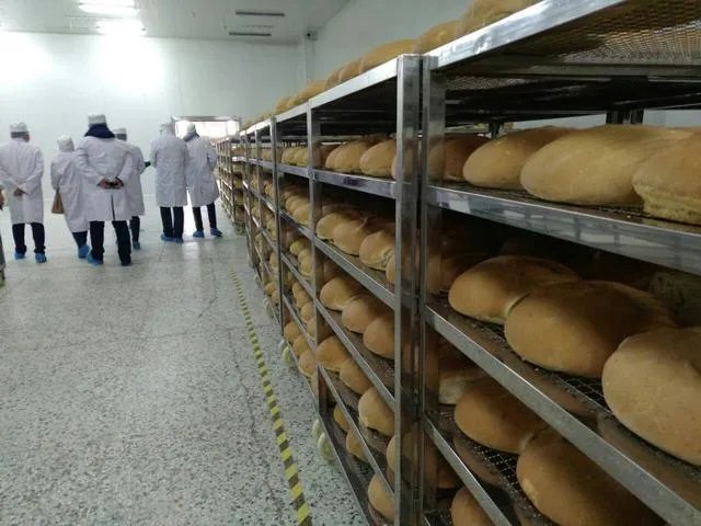 列巴都是硬的吗