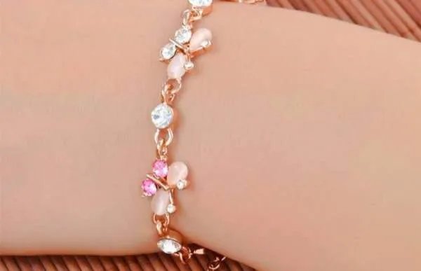 送个女性朋友礼物的排行榜是什么？