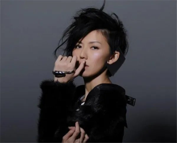 孙燕姿埃及事件始末图片 为什么没人敢黑孙燕姿在乐坛是什么地位