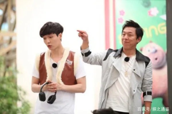 将要重蹈周立波覆辙时，黄渤如何拉张艺兴一把？