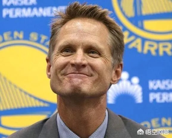 总决赛G2,明明是库里阻挡詹姆斯犯规，为什么裁判给了泰伦卢技术犯规？