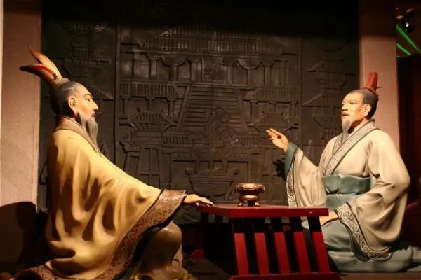 管仲与鲍叔牙两人究竟是什么关系？