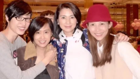 “最惨港姐”蔡少芬：获得刘銮雄数亿资产，深得原配喜欢，曾经有多单纯？