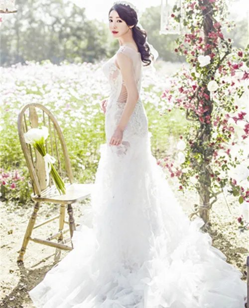 韩式婚纱照新娘造型特点  2017韩式新娘婚纱照图片