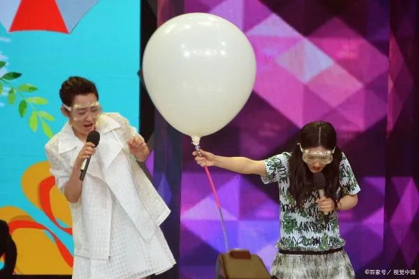 谢娜挺孕肚回归《快本》，你觉得这次回归她的状态如何？