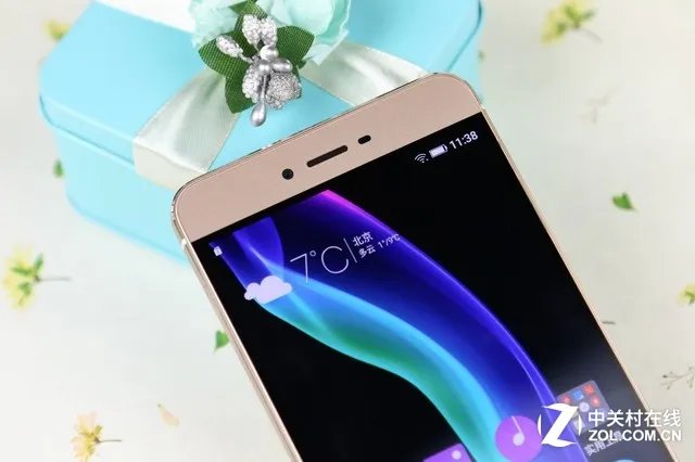 一体化闪耀金属机身 耀金版金立S6图赏