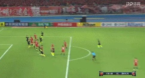 亚冠上港2-2浦和红宝石，日本的第一个进球是颜骏凌的锅还是犯规？哈桑执法公平吗？