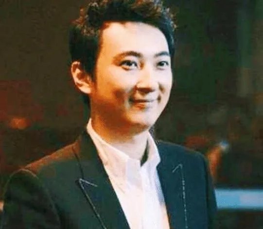 被孙宇晨公开怼“靠爹”，王思聪竟没有回应？网友：是不是心虚了？