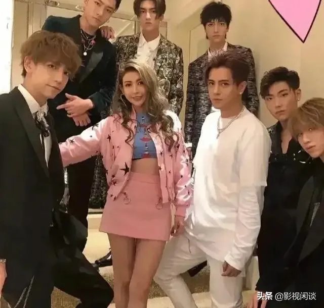 蝴蝶姐姐和罗志祥为何感觉那么怕周扬青，没敢有任何辩解就道歉？